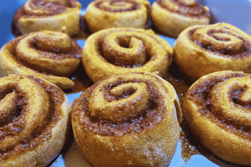 baked pumpkin cinnamon rolls